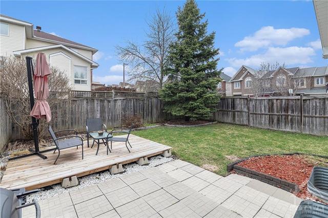 1310 Halton Terrace, Townhouse with 3 bedrooms, 2 bathrooms and 3 parking in Ottawa ON | Image 27