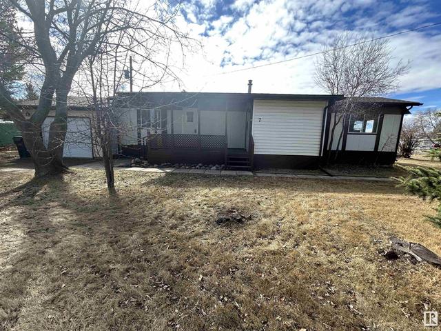 7 - 9501 104 Av, Home with 2 bedrooms, 1 bathrooms and null parking in Westlock AB | Image 4
