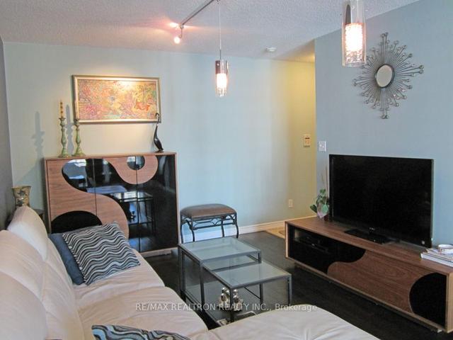 1802 - 18 Spring Garden Ave, Condo with 2 bedrooms, 2 bathrooms and 1 parking in Toronto ON | Image 3