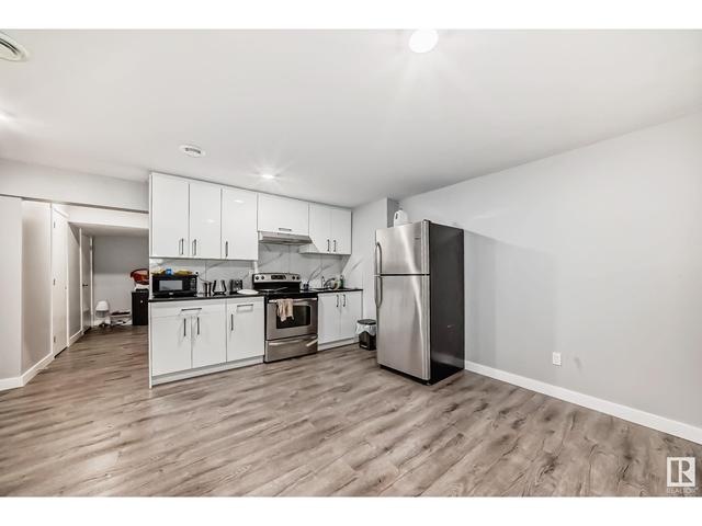 205 51a St Sw, House semidetached with 4 bedrooms, 3 bathrooms and null parking in Edmonton AB | Image 25