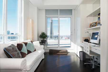 lph05 - 8 York St, Condo with 2 bedrooms, 3 bathrooms and 1 parking in Toronto ON | Image 5