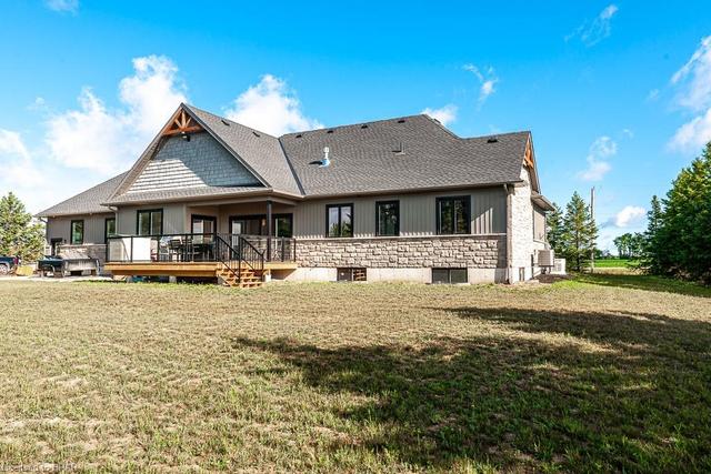 7751 Sideroad 7 East, House detached with 3 bedrooms, 3 bathrooms and 12 parking in Wellington North ON | Image 43