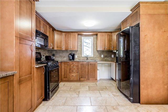 1958 River Rd W, House detached with 2 bedrooms, 3 bathrooms and 10 parking in Wasaga Beach ON | Image 2