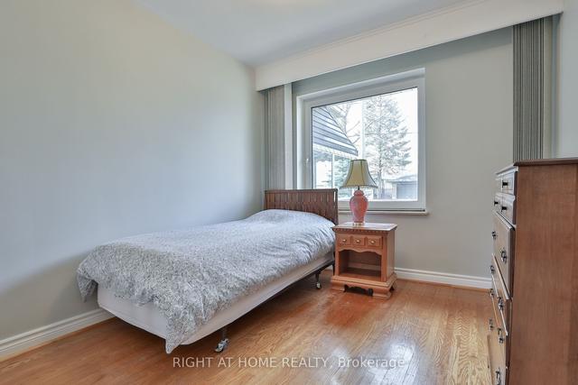 59 Walwyn Ave, House detached with 3 bedrooms, 2 bathrooms and 2 parking in Toronto ON | Image 5