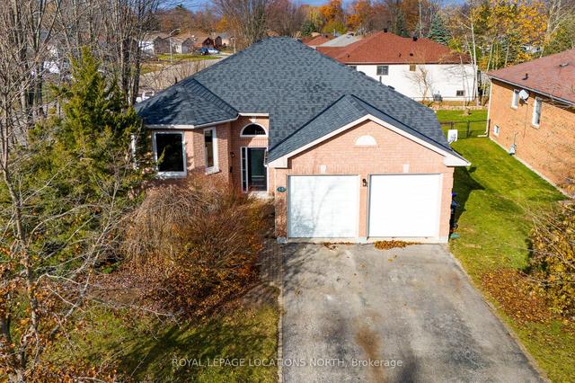 1 Acorn Cres, House detached with 2 bedrooms, 3 bathrooms and 6 parking in Wasaga Beach ON | Image 20