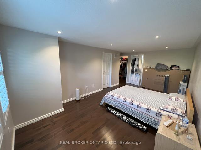 1 - 2555 Thomas St, Townhouse with 4 bedrooms, 3 bathrooms and 2 parking in Mississauga ON | Image 5