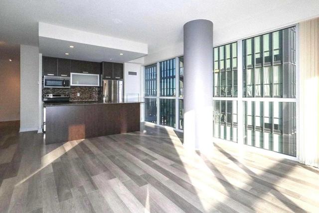 3903 - 28 Ted Rogers Way, Condo with 2 bedrooms, 2 bathrooms and 1 parking in Toronto ON | Image 2