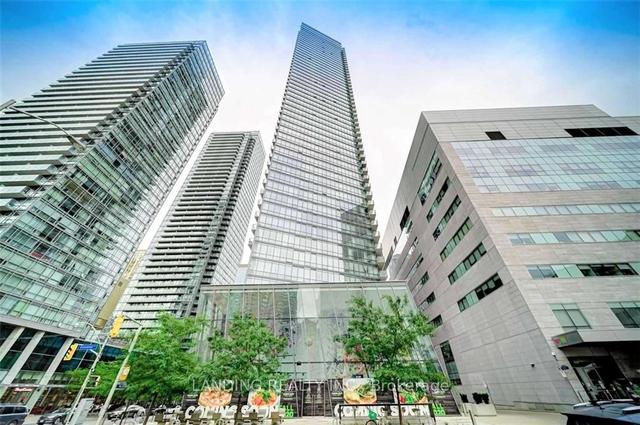 404 - 832 Bay St, Condo with 1 bedrooms, 1 bathrooms and 0 parking in Toronto ON | Image 9