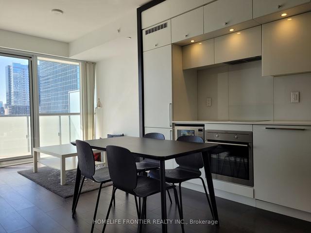 2101 - 15 Grenville St, Condo with 1 bedrooms, 1 bathrooms and 0 parking in Toronto ON | Image 21