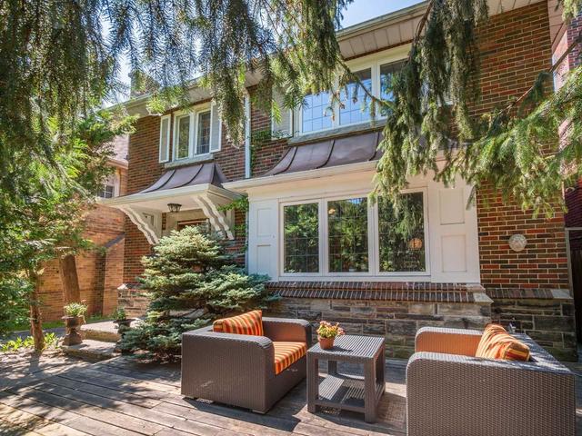 96 Brule Gdns, House detached with 4 bedrooms, 4 bathrooms and 8 parking in Toronto ON | Image 1
