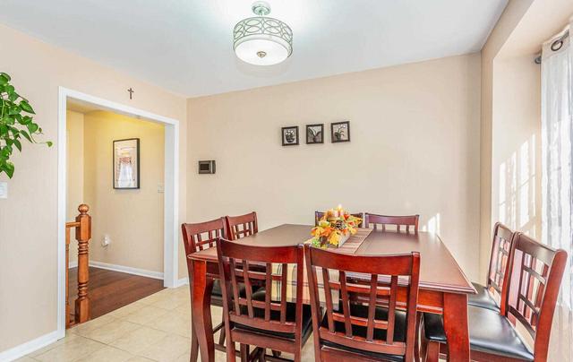 47 Vanhorne Clse, House attached with 3 bedrooms, 3 bathrooms and 3 parking in Brampton ON | Image 10