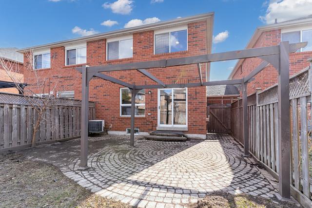 5867 Chalfont Cres, House attached with 3 bedrooms, 3 bathrooms and 2 parking in Mississauga ON | Image 30