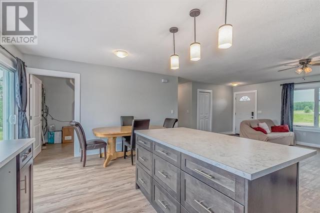 68 Sunnyside Crescent, House detached with 3 bedrooms, 2 bathrooms and 6 parking in Ponoka County AB | Image 8