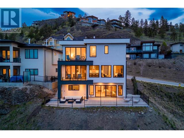 737 Highpointe Drive, House detached with 4 bedrooms, 3 bathrooms and 5 parking in Kelowna BC | Image 11