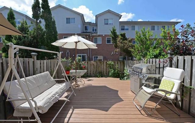 41 Sufi Cres, House attached with 3 bedrooms, 4 bathrooms and 3 parking in Toronto ON | Image 20