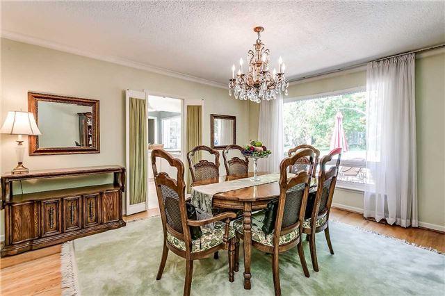 1571 Yew St, House detached with 3 bedrooms, 3 bathrooms and 6 parking in Mississauga ON | Image 6