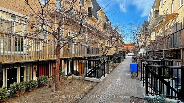 116 - 370 Hopewell Ave, Townhouse with 2 bedrooms, 2 bathrooms and 1 parking in Toronto ON | Image 33