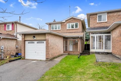 1222 Delmark Crt, House attached with 3 bedrooms, 2 bathrooms and 4 parking in Oshawa ON | Card Image