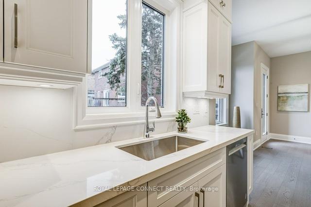 20 Esposito Crt, House detached with 4 bedrooms, 6 bathrooms and 6 parking in Toronto ON | Image 8