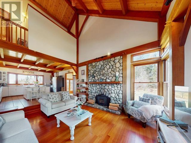 3749+lot A Highway 101, House detached with 5 bedrooms, 3 bathrooms and 2 parking in Powell River A BC | Image 19