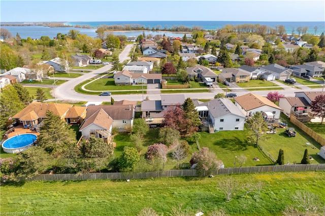 12 First Avenue, House detached with 3 bedrooms, 2 bathrooms and 4 parking in Prince Edward County ON | Image 34