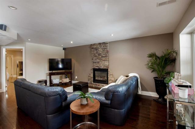 15 Modesto Gdns, House detached with 4 bedrooms, 6 bathrooms and 6 parking in Vaughan ON | Image 25