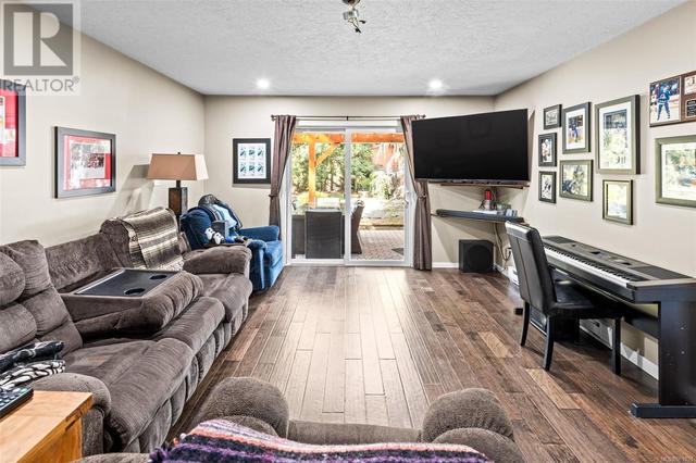 2990 Cressida Cres, House detached with 4 bedrooms, 2 bathrooms and 6 parking in Langford BC | Image 19