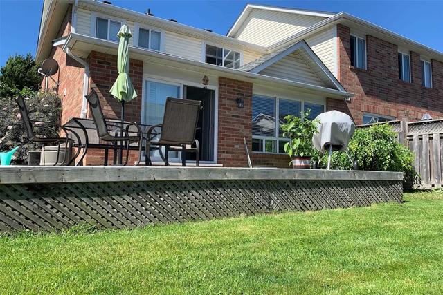 1631 Cartwright Cres, House attached with 3 bedrooms, 3 bathrooms and 3 parking in Milton ON | Image 17