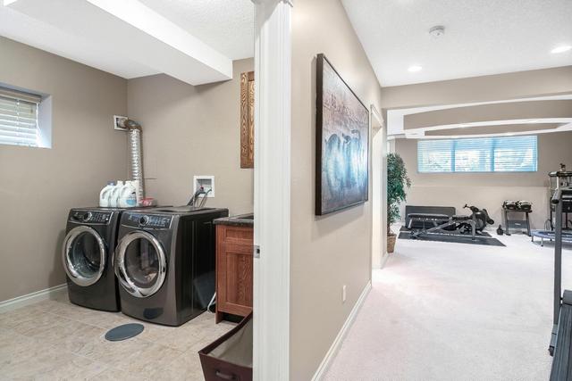 23 Discovery Ridge Lane Sw, House detached with 3 bedrooms, 2 bathrooms and 4 parking in Calgary AB | Image 39