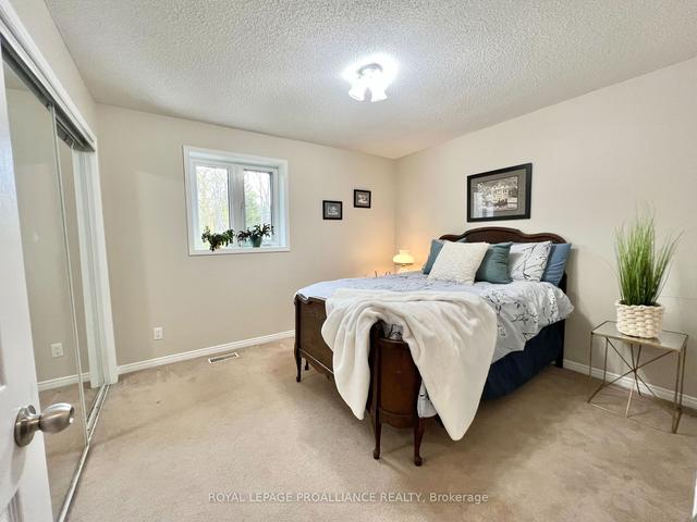 537 Old Madoc Rd, House detached with 3 bedrooms, 4 bathrooms and 8 parking in Belleville ON | Image 10