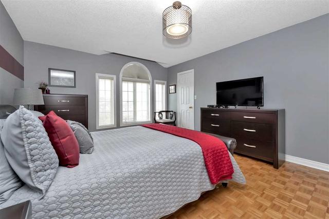 15 Richwood St, House detached with 3 bedrooms, 4 bathrooms and 4 parking in Toronto ON | Image 9