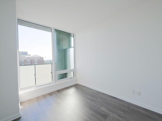504 - 4208 Dundas St W, Condo with 1 bedrooms, 2 bathrooms and 1 parking in Toronto ON | Image 5