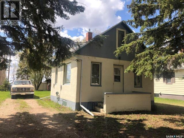 39 & 48 4th Street, House detached with 1 bedrooms, 1 bathrooms and null parking in Preeceville SK | Card Image