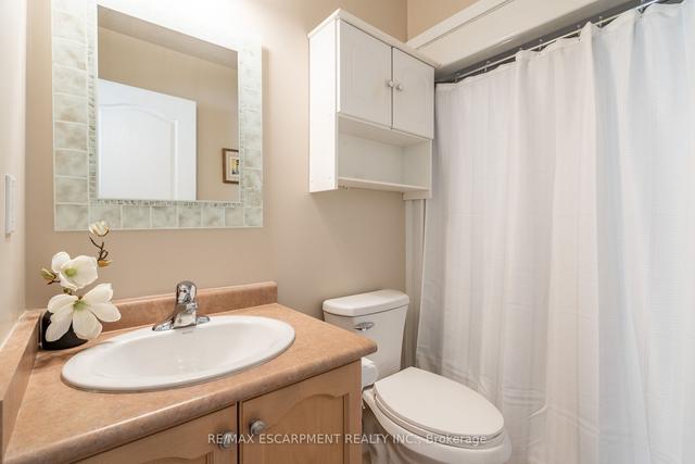 93 - 2125 Itabashi Way, Townhouse with 3 bedrooms, 3 bathrooms and 2 parking in Burlington ON | Image 10