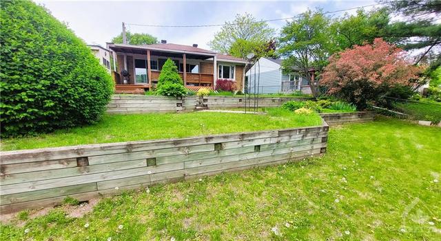1850 Hutton Avenue, House detached with 3 bedrooms, 2 bathrooms and 3 parking in Ottawa ON | Image 25