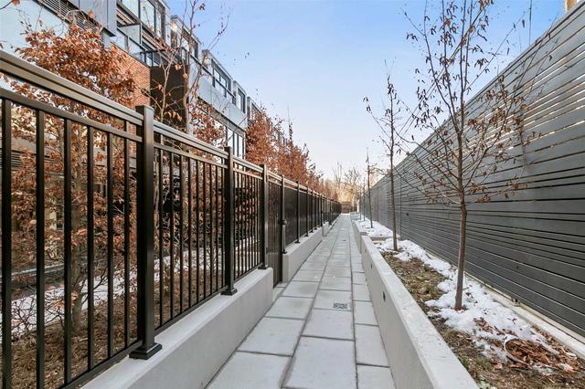 103 - 36 Birch Ave, Townhouse with 2 bedrooms, 3 bathrooms and 2 parking in Toronto ON | Image 12