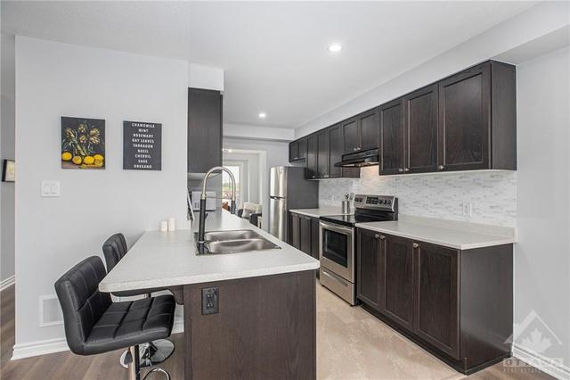 101 Kyanite Lane, Townhouse with 4 bedrooms, 4 bathrooms and 2 parking in Ottawa ON | Image 12