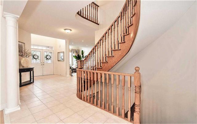 2360 Presquile Dr, House detached with 4 bedrooms, 4 bathrooms and 4 parking in Oakville ON | Image 16