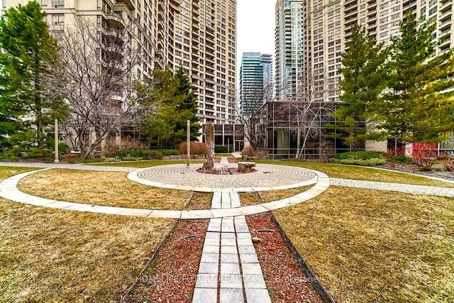 1225 - 3888 Duke Of York Blvd, Condo with 3 bedrooms, 2 bathrooms and 1 parking in Mississauga ON | Image 23