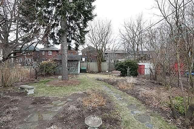 81 Rosevear Ave, House detached with 2 bedrooms, 3 bathrooms and 2 parking in Toronto ON | Image 19