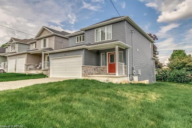 238 Kensington Avenue, House detached with 3 bedrooms, 2 bathrooms and 4 parking in Ingersoll ON | Image 1