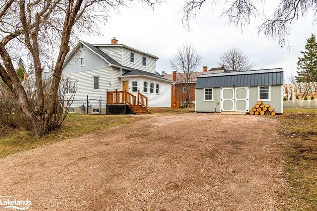 162 Daniel Street, House detached with 2 bedrooms, 2 bathrooms and 4 parking in Powassan ON | Image 12