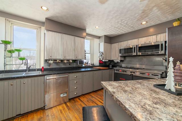 952 Purple Valley Rd, House detached with 9 bedrooms, 6 bathrooms and 12 parking in South Bruce Peninsula ON | Image 3