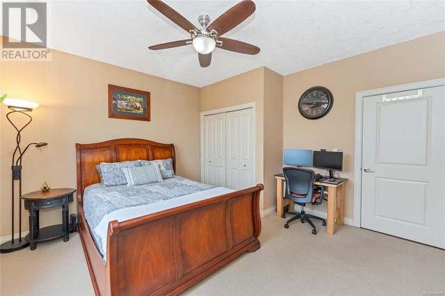 310 - 820 Short St, Condo with 3 bedrooms, 2 bathrooms and 1 parking in Saanich BC | Image 13