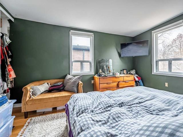 144 Clinton St, House detached with 3 bedrooms, 2 bathrooms and 2 parking in Toronto ON | Image 7