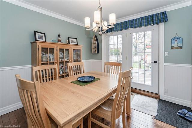 214 Allen Street E, House detached with 3 bedrooms, 2 bathrooms and 7 parking in Waterloo ON | Image 16