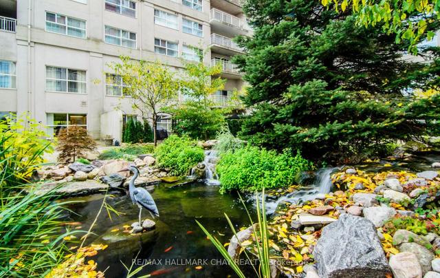 101 - 18 Concorde Pl, Condo with 2 bedrooms, 2 bathrooms and 1 parking in Toronto ON | Image 18
