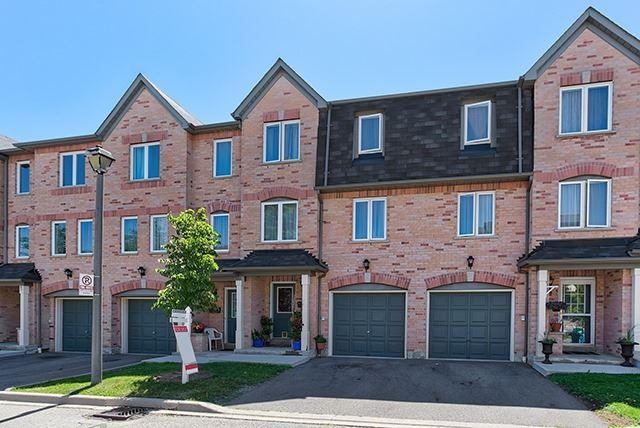 11 - 2088 Leanne Blvd, Townhouse with 3 bedrooms, 2 bathrooms and 2 parking in Mississauga ON | Image 1