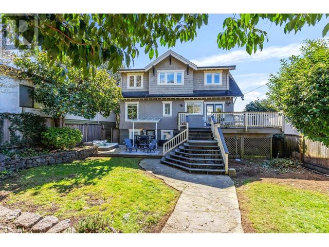 448 W 14th Street, House detached with 6 bedrooms, 3 bathrooms and 4 parking in North Vancouver BC | Image 34