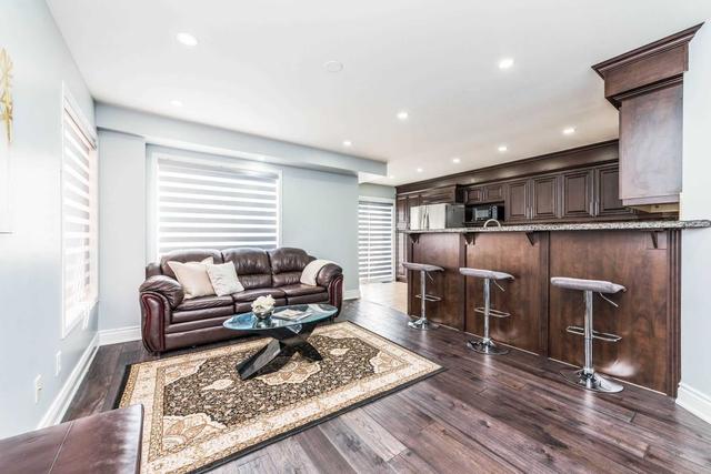 199 Purcell Cres, House semidetached with 3 bedrooms, 4 bathrooms and 5 parking in Vaughan ON | Image 36